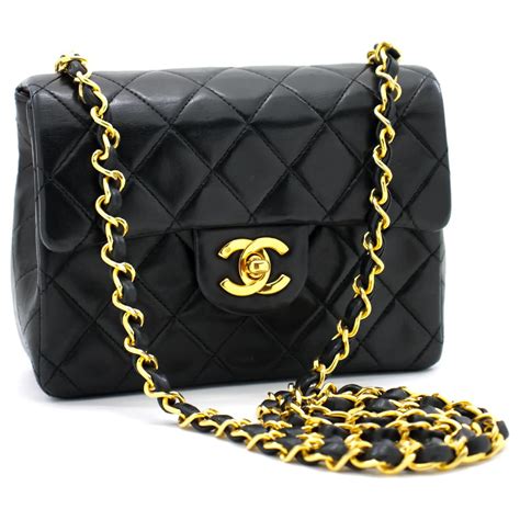 borsa modello busta postino a mano con tracolla chanel|moda Chanel borse.